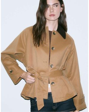 Stradivarius Short Waxed Trench Coat With Belt - Brown