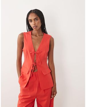 Miss Selfridge Tailo Longline Vest - Red
