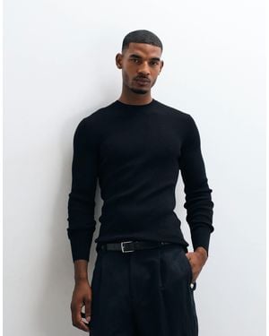 ASOS Essentials fein gerippter, leichter strickpullover mit muskelshirt-passform - Blau