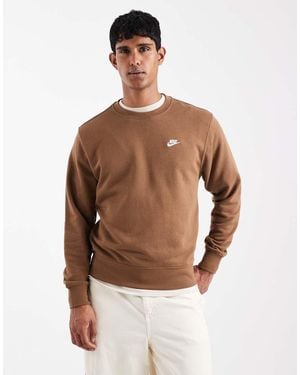Nike Club - Marrone