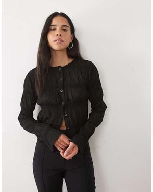 Miss Selfridge Top Texturizado Con Botones Delanteros Y Manga Acampanada En - Negro