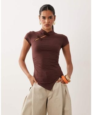 ASOS Top Met Opstaande Kraag En Kapmouwen - Bruin
