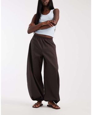 Vero Moda Pantalones Marrón Chocolate De Corte Bombacho Ancho De Popelina