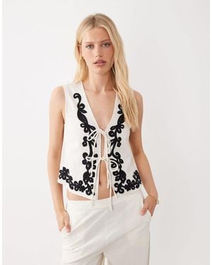 Vila Tie Front Embroidered Vest Co-ord - White