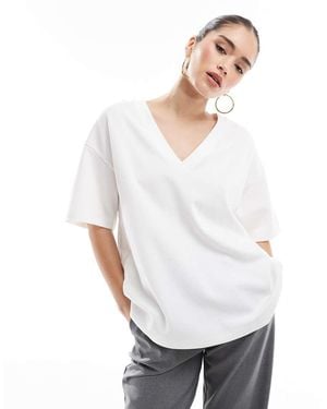 Bershka T-Shirt Oversize Bianca Con Scollo A V - Bianco