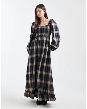 Daisy Street Shirred Bodice Long Sleeve Maxi Dress - White