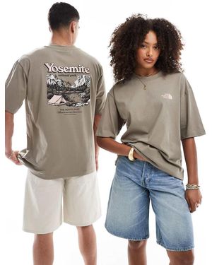 The North Face Yosemite Postcard Backprint Oversized T-shirt - Brown