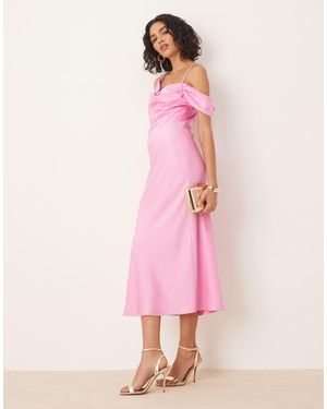 Pretty Lavish Vestido Lencero Semilargo Rosa Con Escote Bardot De Satén De
