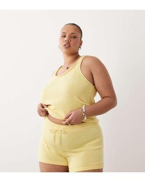 ASOS Pantalones Cortos Amarillo De Mezcla De Algodón De Asos Design Curve (Parte De Un Conjunto)