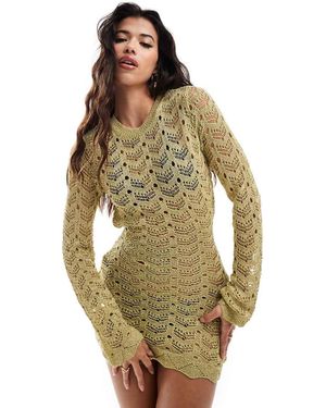 Missy Empire Vestido Playero Corto Metalizado Con Espalda Abierta De Missy Empire - Verde