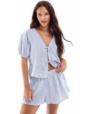 The Frolic Exklusiv – -weiß gestreiftes, vorne gebundenes pyjama-oberteil mit puffärmeln, kombiteil - Blau