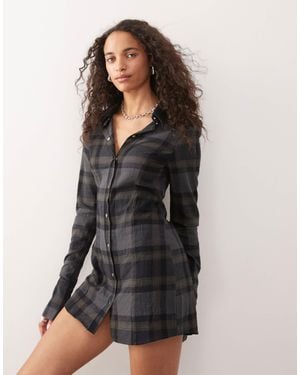 Monki – langärmliges, tailliertes mini-hemdkleid - Schwarz