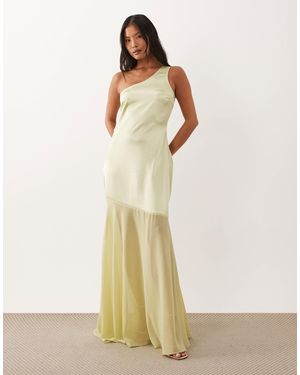 TFNC London Tfnc - robe longue asymétrique en satin - Neutre