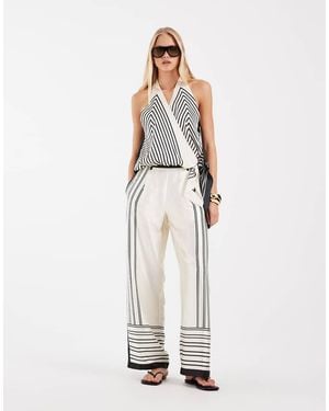Vero Moda Pantaloni Palazzo A Fondo Ampio Color Crema Con Stampa Astratta - Bianco