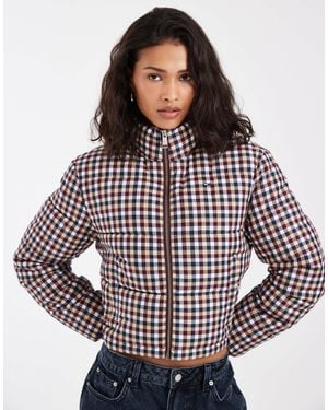 Tommy Hilfiger Pufferjacke mit flag-logo, cropped, mit reißverschluss, kariert - Mehrfarbig