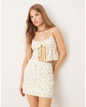 Glamorous Tie Front Cami Top - White