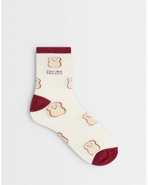 Accessorize Calcetines Color Crema Y Rojos Con Diseño "Feeling Toasty"-Blanco