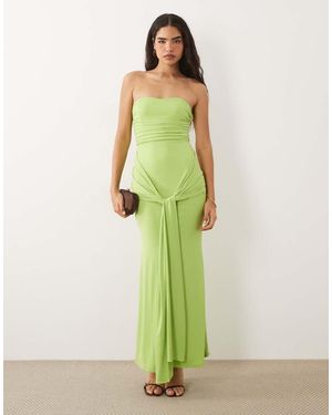 TFNC London Vestito Lungo A Fascia Sinuoso Color Lime Arricciato E Con Nodo Sul Davanti - Verde