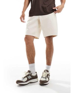 River Island Pantalones Cortos Vaqueros De Corte Slim De -Beis Neutro - Blanco