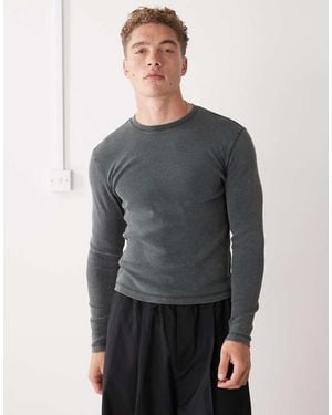 Weekday Maglietta Slim Fit A Maniche Lunghe Scuro Slavato A Coste - Grigio