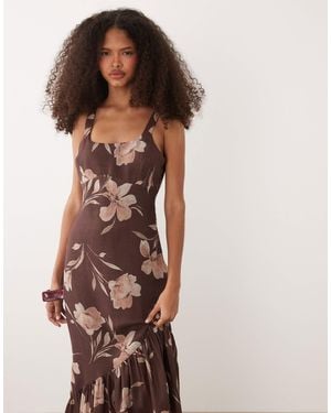 Pretty Lavish Kaia Linen Mix Scoop Neck Maxi Dress With Ruffle Hem - Brown