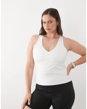 4505 Curve Active V-neck Racer Back Tank Top With Inner Bra - White