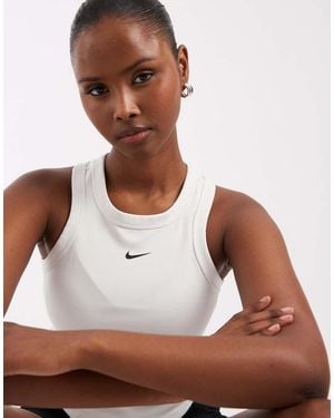 Nike One Dri-Fit Cropped Vest - Brown