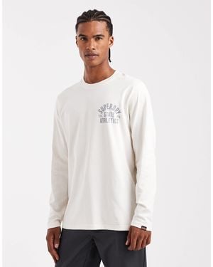 Superdry – athletic essentials – langärmliges oberteil - Weiß