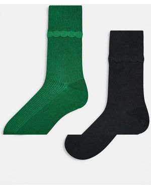 Monki Pack De 2 Pares De Calcetines Tobilleros De Color Negro Y Verde Con Volante Festoneado De