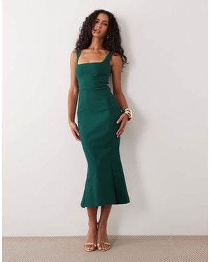 Vesper Vestido Midi Sin Mangas Con Cuello Cuadrado Y Bajo Evasé En Verde Oscuro