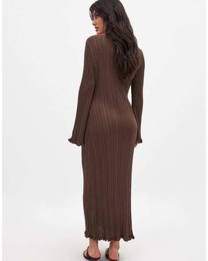 NA-KD Knitted Round Neck Frill Maxi Dress - Brown