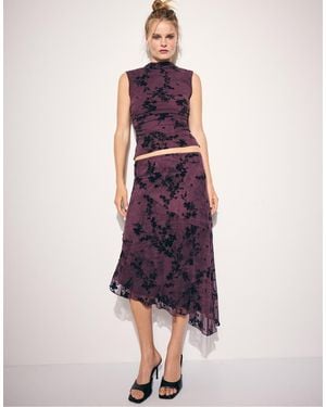 Stradivarius T-Shirt Senza Maniche Con Collo A Imbuto Floccato - Viola