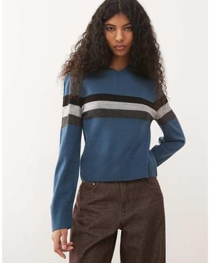 Collusion Knitted V Neck Jumper - Blue