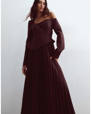 ARRANGE Robe longue à encolure ondulée structurée avec jupe plissée chocolat - Violet