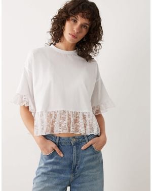 Miss Selfridge Tshirt With Lace Ruffle Hem - White