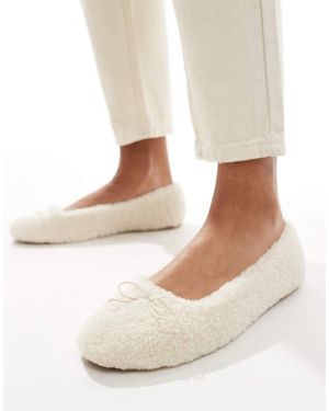 Bershka Shearling Ballet Court Shoes - Natural