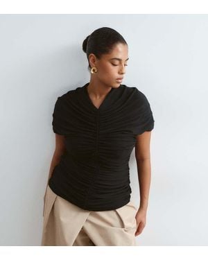 ARRANGE Curve Premium Ruched Detail Top - Black