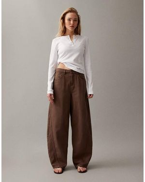 ASOS Vaqueros Lavado De Pernera Barrel Con Diseño De Paneles Y Detalle De Trabilla Regulable De - Morado