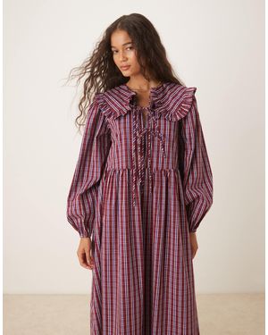 Glamorous Tie Front Smock Mdiaxi Dress With Dramatic Collar - Purple