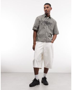 Weekday Pantaloncini Lunghi Ampi Sporco - Grigio