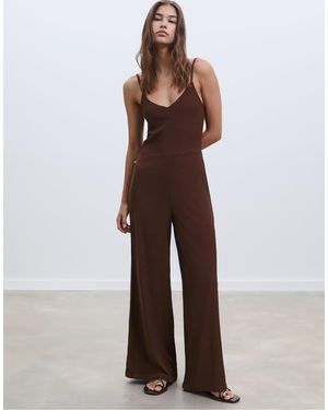 Stradivarius Tuta Jumpsuit Con Spalline Sottili - Marrone