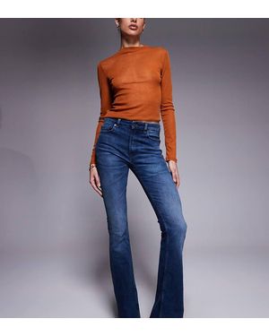 ASOS Vaqueros De Corte Bootcut Con Medio De Asos Design Tall-Azul