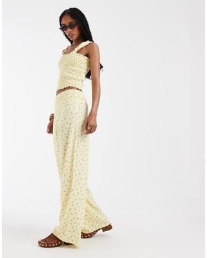 Pieces Smock Waist Ditsy Floral Trousers - White