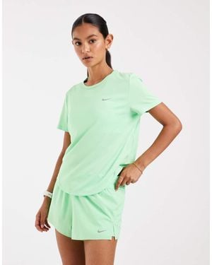Nike Tempo Dri-fit T-shirt - Green