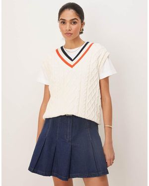 GANT Cable Knit V-neck Contrast Jumper Vest - White