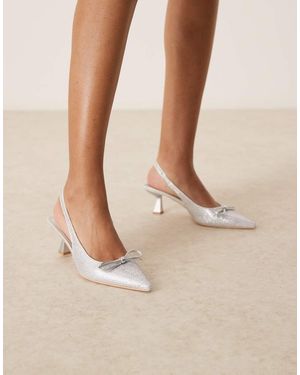 Glamorous Zapatos Plateados Destalonados De Tacón Bajo Con Lazo Y Pedrería De - Marrón