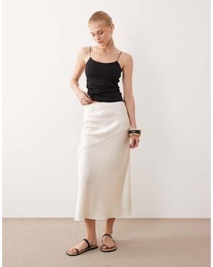 Aware Falda Larga Color Crema Con Cintura Baja De Satén De -Blanco - Neutro