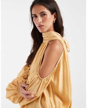 ASOS Blusa Halterneck Con Spalle Scoperte E Volume Gialla - Neutro