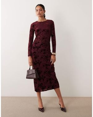 New Look Midikleid mit langen ärmeln und flockprint - Rot