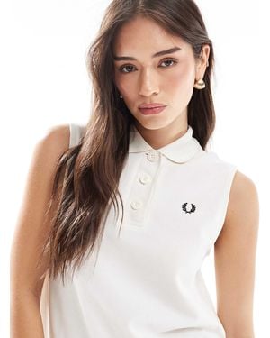 Fred Perry – ärmelloses polohemd - Weiß